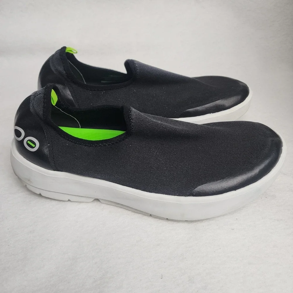 OOFOS Eezee Low Slip On Sneaker Womens 10 Black Fabric Rubber Sole Comfort